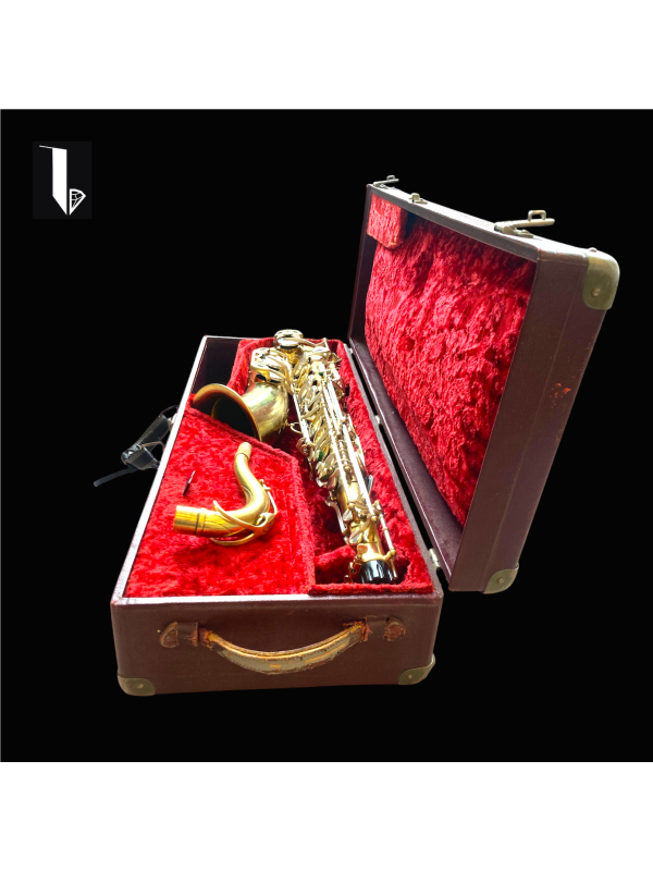 Saxophone tenor Selmer MARK VI .