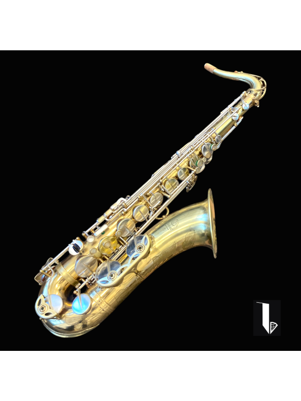 Saxophone tenor Selmer MARK VI .