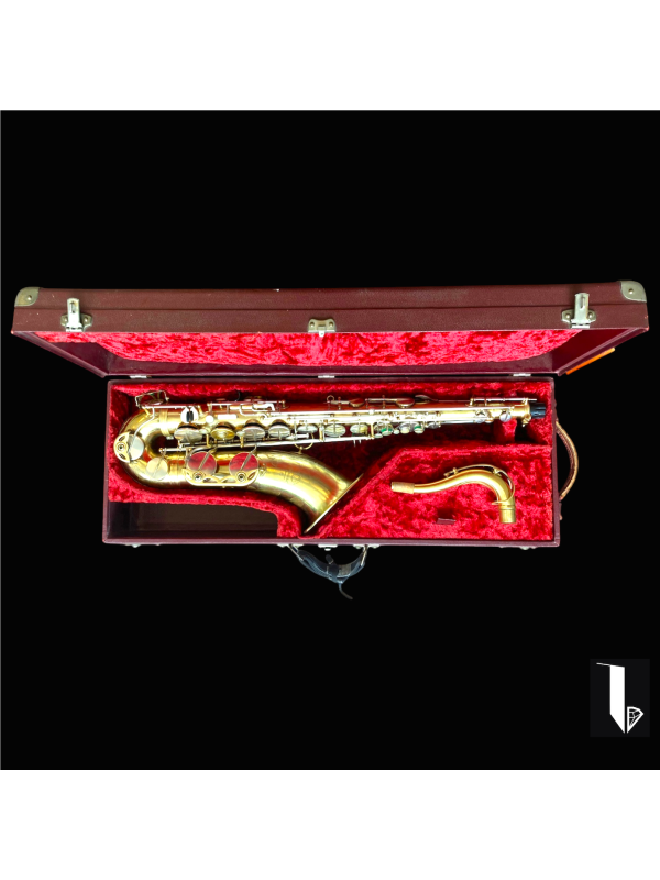 Saxophone tenor Selmer MARK VI .