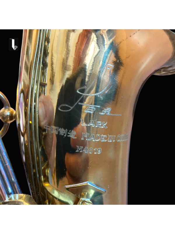 Saxophone Alto -LARK- M4019